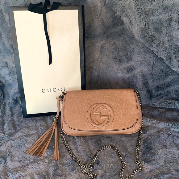 Gucci Handbags - Gucci soho disco leather crossbody
